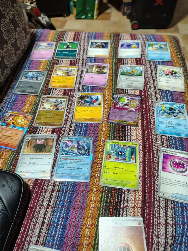 Cartas Pokémon Mega Evolución cambio o vendo