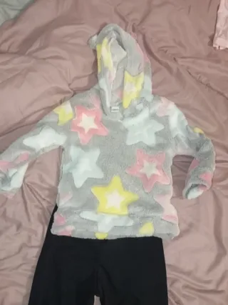 Pijama niña estrellas gris y rosa