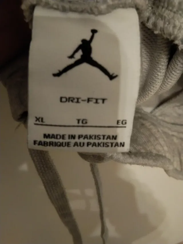 Jordan Pantalones Grises