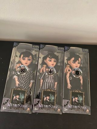 3 Bonecas Wednesday Addams