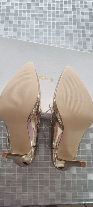Scarpe donna oro con lacci