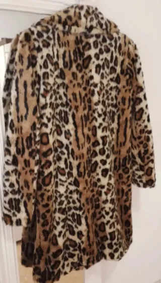 Abrigo estampado animal Mango Talla XS/S