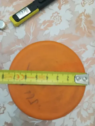 Vaso in vetro con dettagli in rilievo