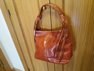 Bolso de piel color teja