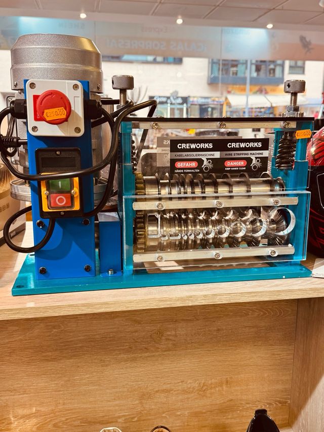 Peladora de cable CREWORKS