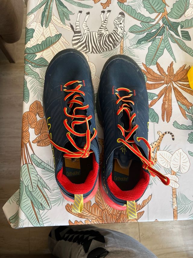 zapatillas trail “La Sportiva” talla 42 1/2