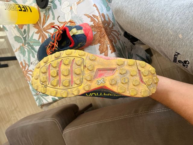 zapatillas trail “La Sportiva” talla 42 1/2