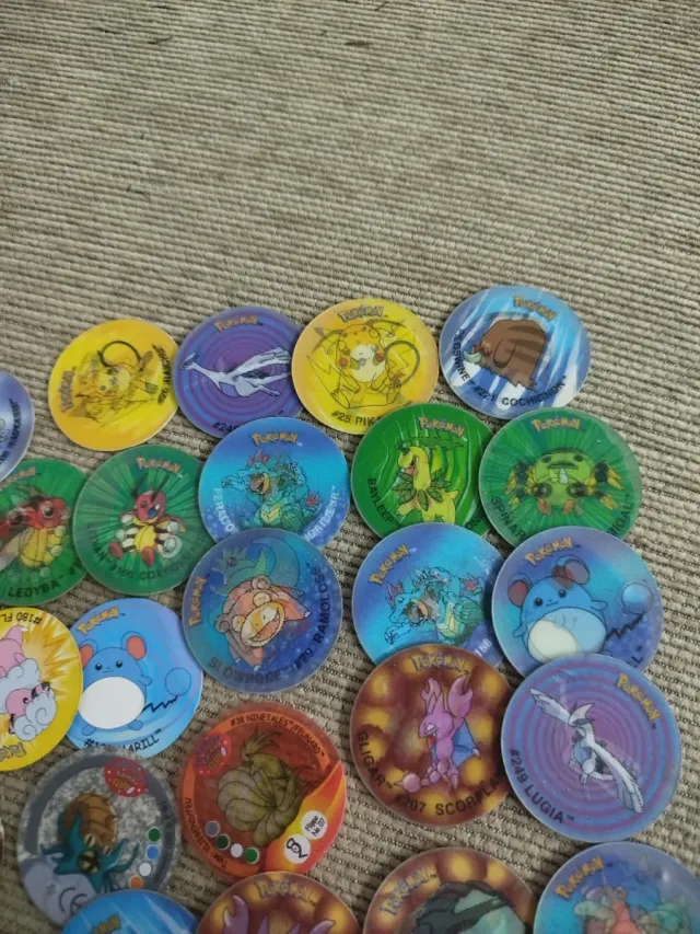 Cartões e adesivos Flippos Pokémon