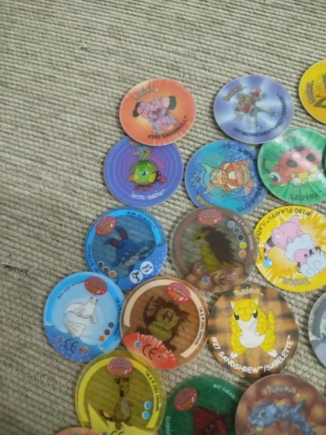 Cartões e adesivos Flippos Pokémon