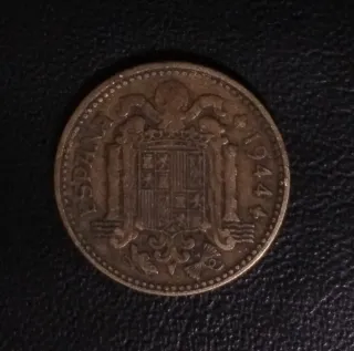 Peseta de España 1944 con errores