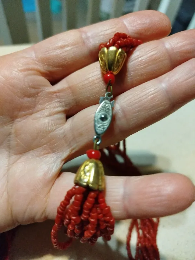 Girocollo vintage corallo rosso