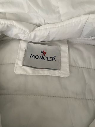 Chaqueta Moncler Blanca con Capucha extraible