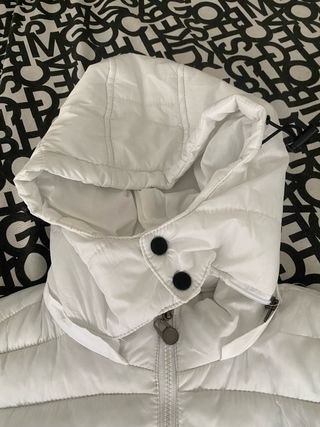 Chaqueta Moncler Blanca con Capucha extraible