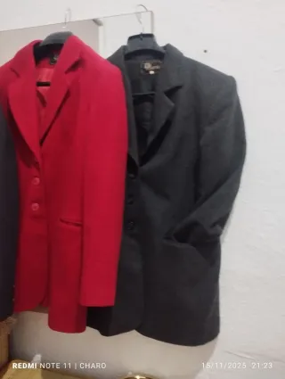 Americana negra y roja