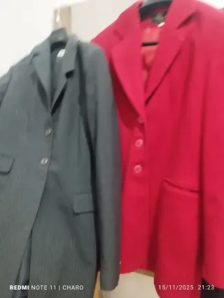 Americana negra y roja