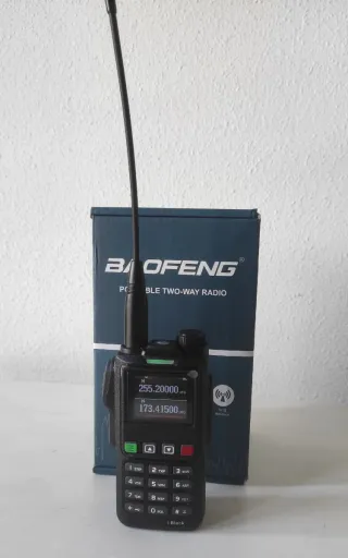 Walkie Talkie Baofeng UV-20 10W