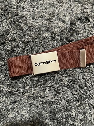 Cintura Carhartt marrone con fibbia argento