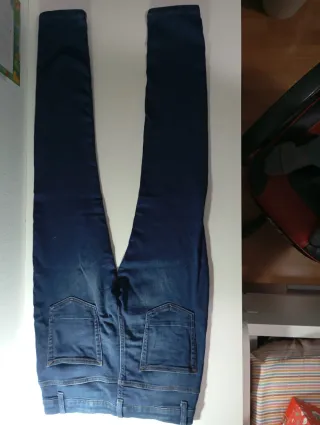 Pantalón vaquero azul C&A niños.Talla 13 años.