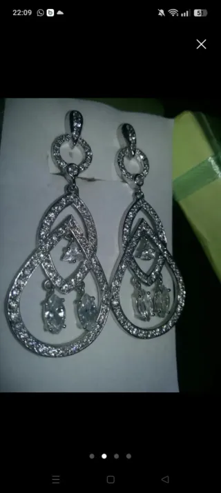 Pendientes de plata nuevos a estrenar