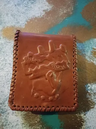 Carteras de cuero natural hechas a mano