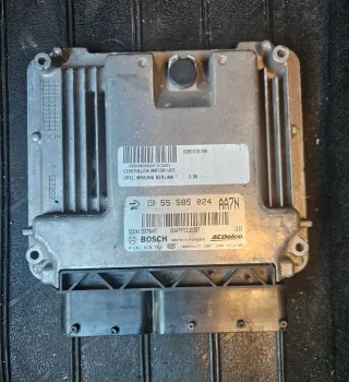 Centralita Motor Opel Insignia Zafira Tourer .