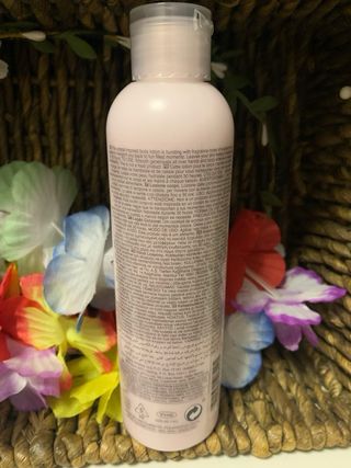 Avon Naturals Body Lotion Raspberry & Cassis