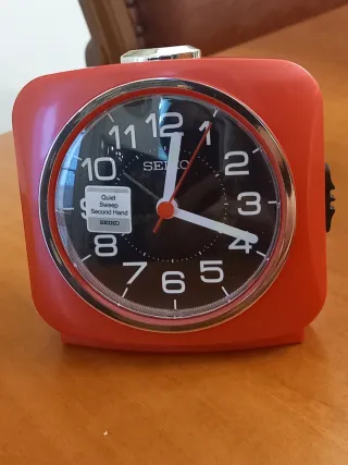 Orologio sveglia Seiko rosso,nuova