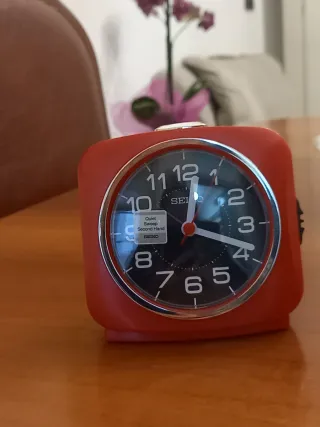 Orologio sveglia Seiko rosso,nuova