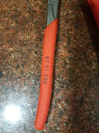 Alicates Pico de Loro Knipex 250