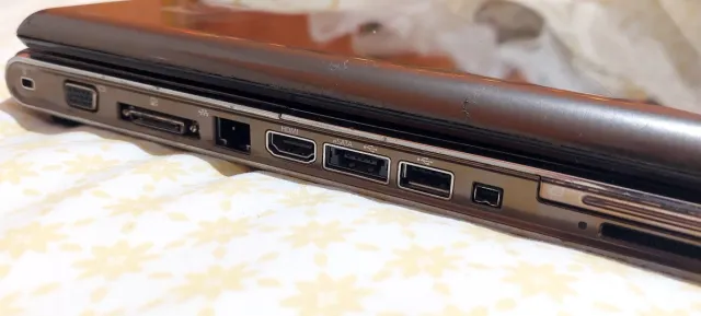 HP Pavilion dv7 Portátil Marrón/Gris