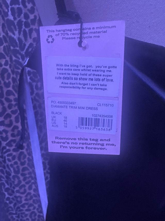 Vestido de fiesta de raso con pedrería