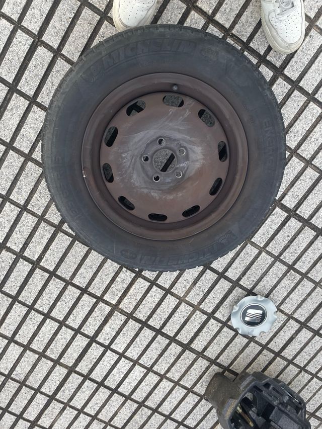 Llanta 15” SEAT/VW/Audi + Tapacubos