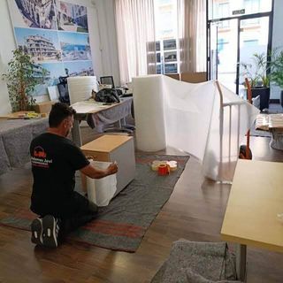 Portes, Mudanzas y guardamuebles