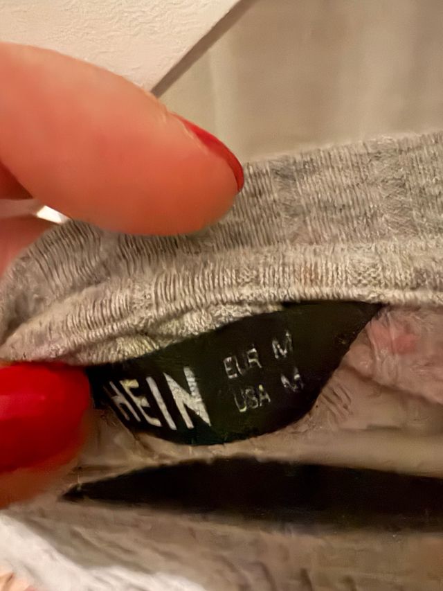 Top corto gris manga larga