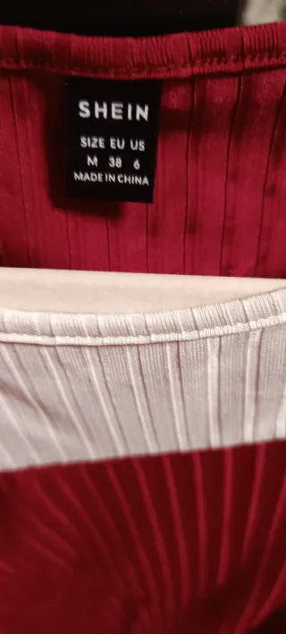 Top Asimétrico Cut-Out SHEIN Rojo/Blanco Talla M