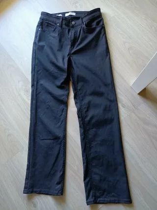 Pantalón Mango Negro Encerado