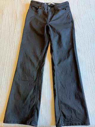 Pantalón Mango Negro Encerado