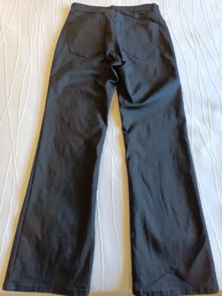 Pantalón Mango Negro Encerado