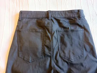 Pantalón Mango Negro Encerado