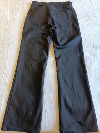 Pantalón Mango Negro Encerado