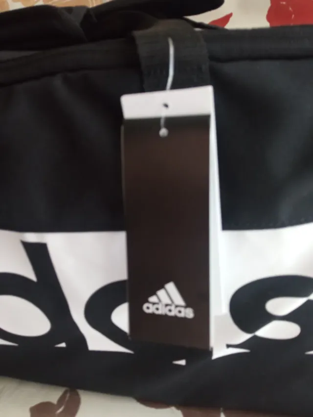 Borsone Adidas M nero e bianco nuovo