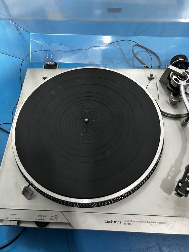 Tocadiscos Technics SL-D2 Plata