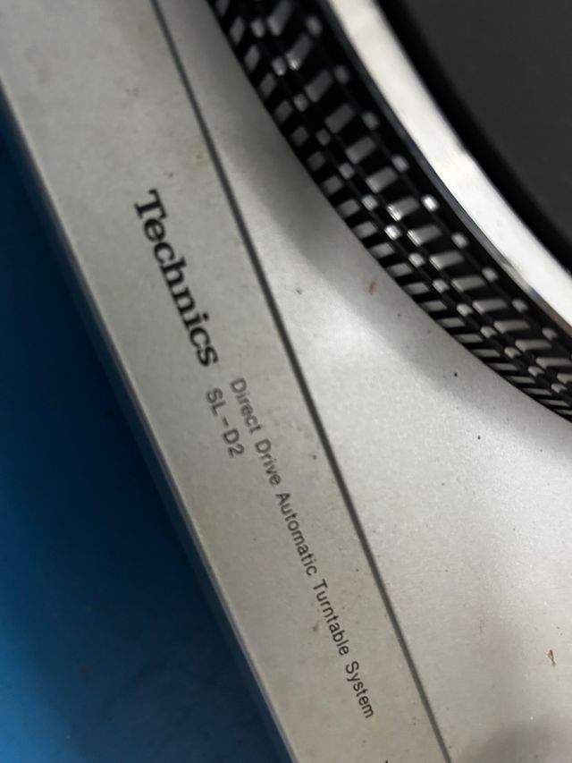 Tocadiscos Technics SL-D2 Plata