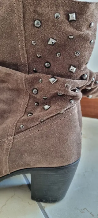 Stivali donna scamosciati marroni