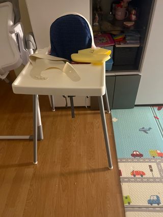 Trona IKEA con funda