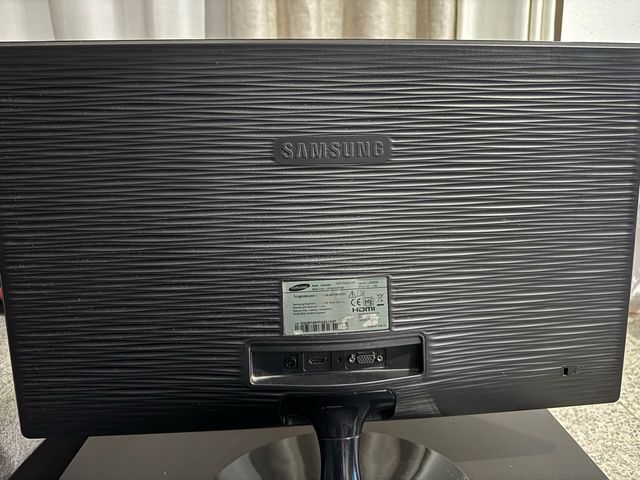 Monitor Samsung 24 pulgadas Full HD 60Hz 1ms