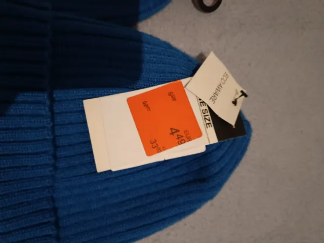 Berretti invernali con lettera M