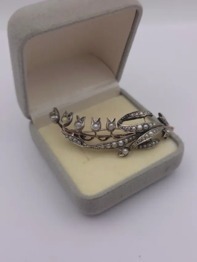 Broche Plata Perlas Diseño Floral