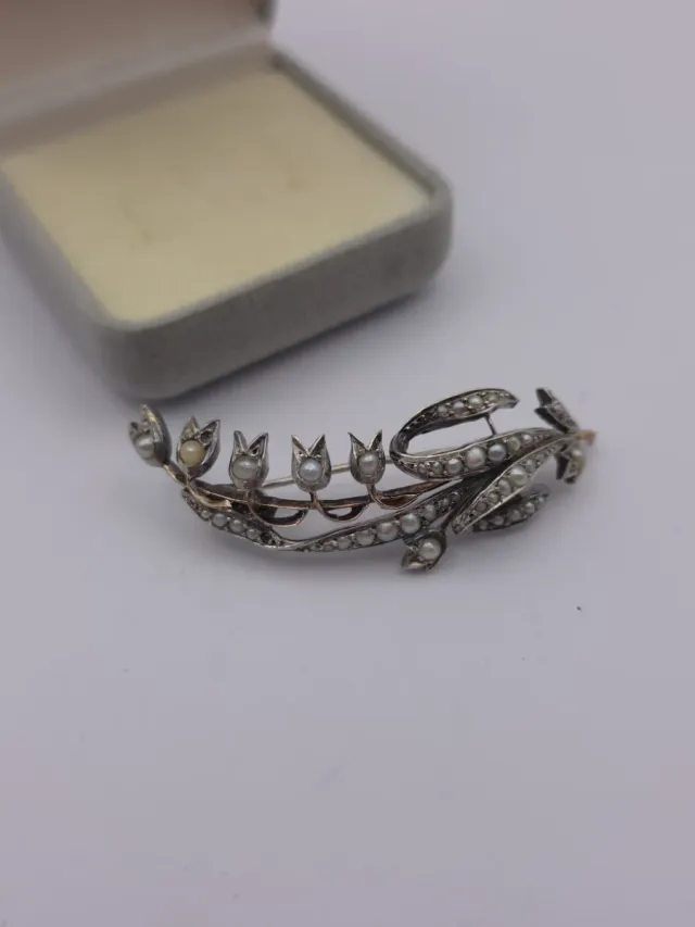 Broche Plata Perlas Diseño Floral