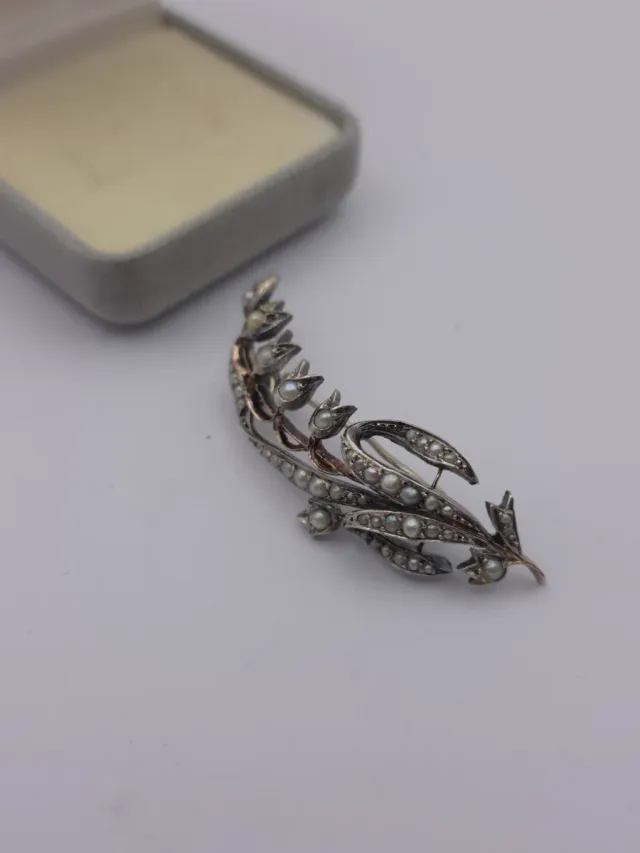 Broche Plata Perlas Diseño Floral